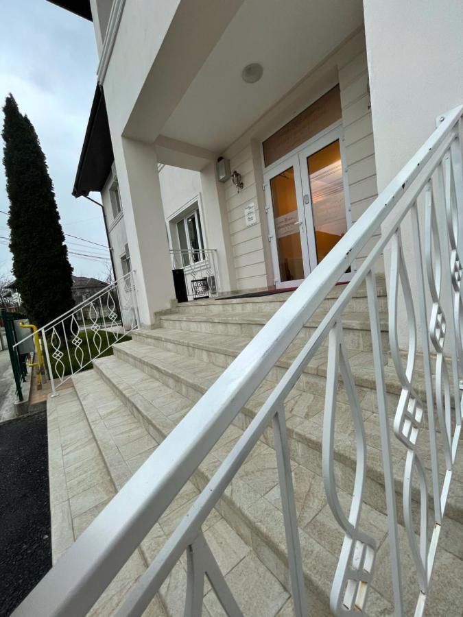فندق Cochet Boutique Târgu Jiu المظهر الخارجي الصورة