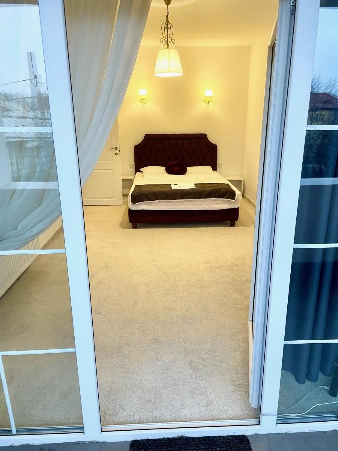 فندق Cochet Boutique Târgu Jiu المظهر الخارجي الصورة